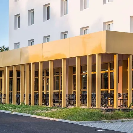 Ibis Nantes Hotel 3*