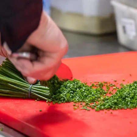 Ibis Nantes 3* Трейер