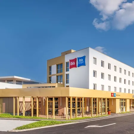 Ibis Nantes 3* Трейер