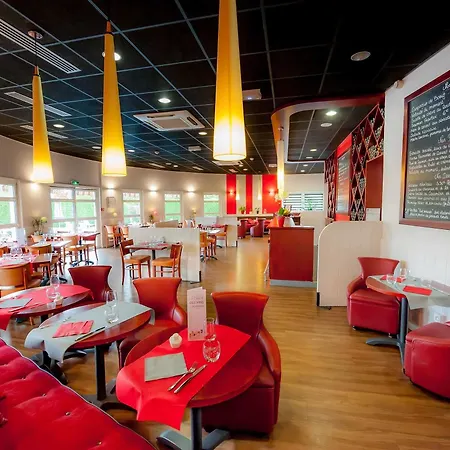 Ibis Nantes Отель 3*