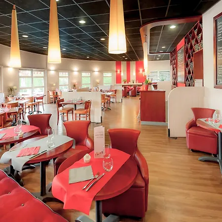 Ibis Nantes Трейер