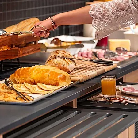 Ibis Nantes 3*