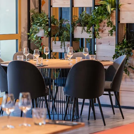 Hotel Ibis Nantes 3*