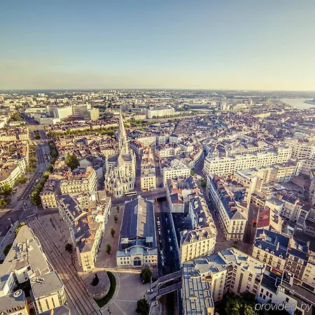 Отель Ibis Nantes