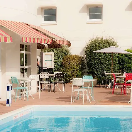 Ibis Nantes Отель