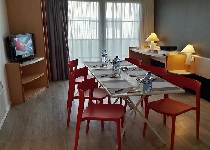 Ibis Nantes Treillières