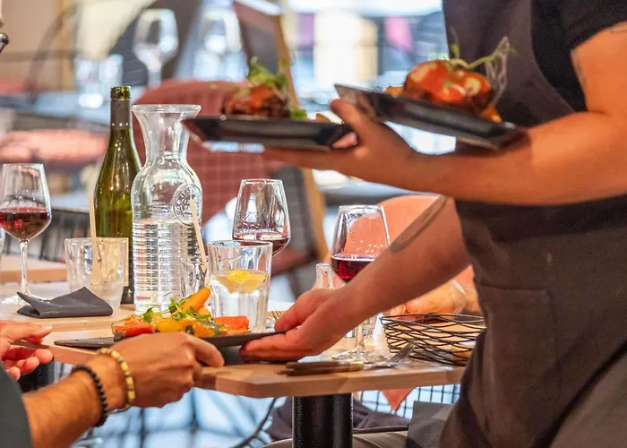 Hotel Ibis Nantes 3*